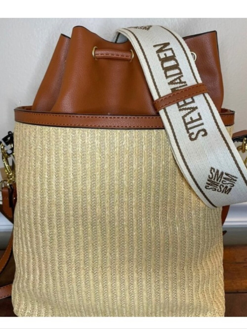 Steve Madden Tan & Cream Raffia Crossbody Bucket Bag with Logo Strap - Picture 2 of 6